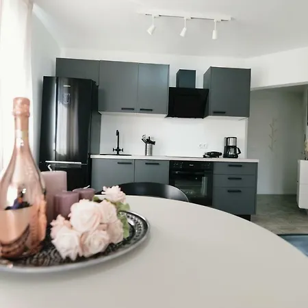 Roses Apartamento *